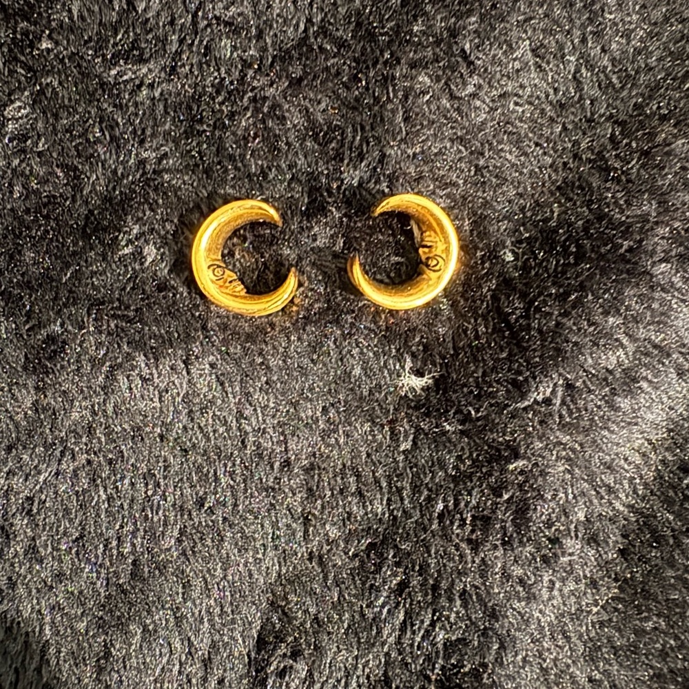 Elegant Gold Crescent Earrings